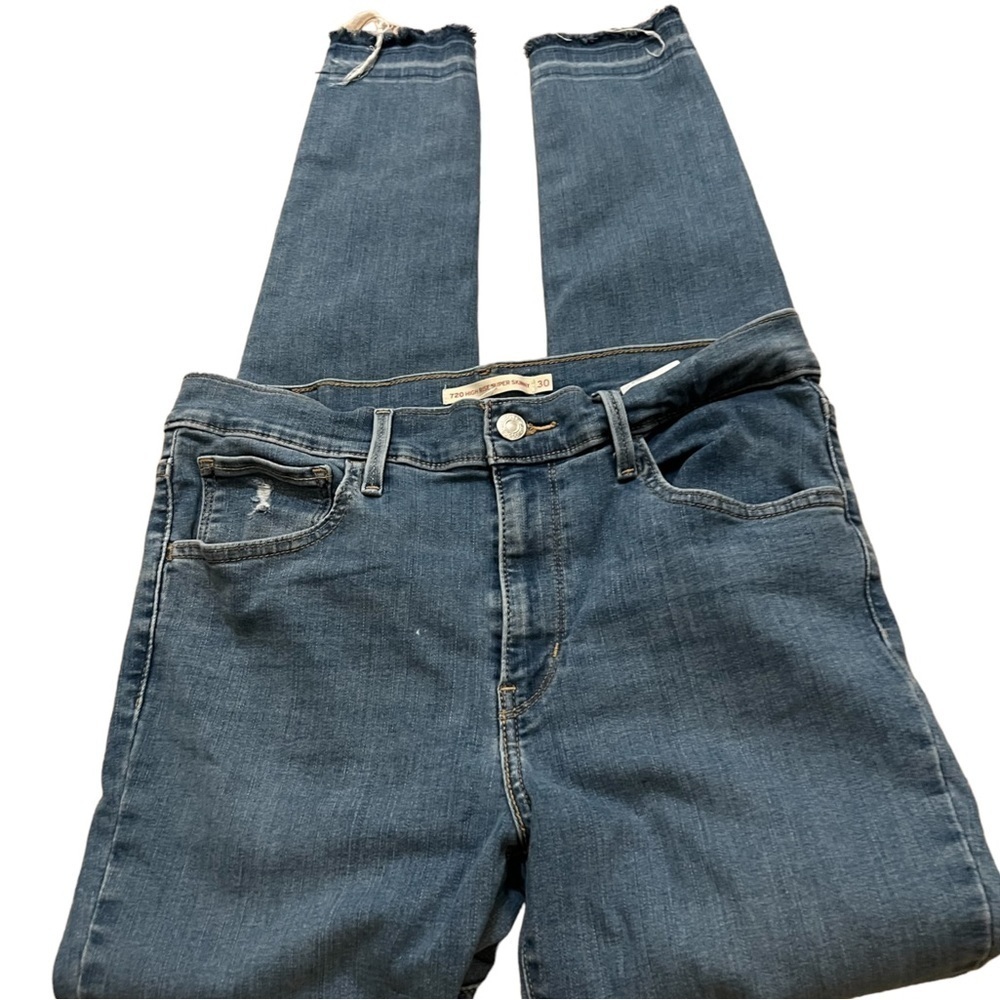 LEVI’S 720 High Rise Super Skinny Women’s Size 30​​​​​​